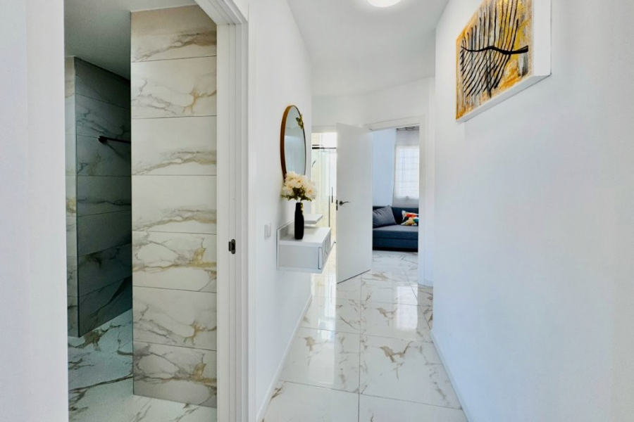 Resale - Apartment/Bungalow - Torrevieja  - La Mata