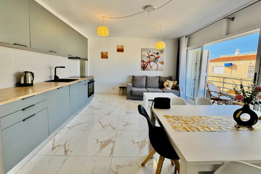 Resale - Apartment/Bungalow - Torrevieja  - La Mata