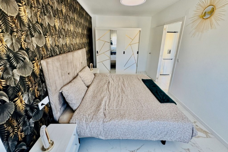 Resale - Apartment/Bungalow - Torrevieja  - La Mata