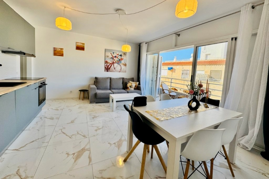 Resale - Apartment/Bungalow - Torrevieja  - La Mata
