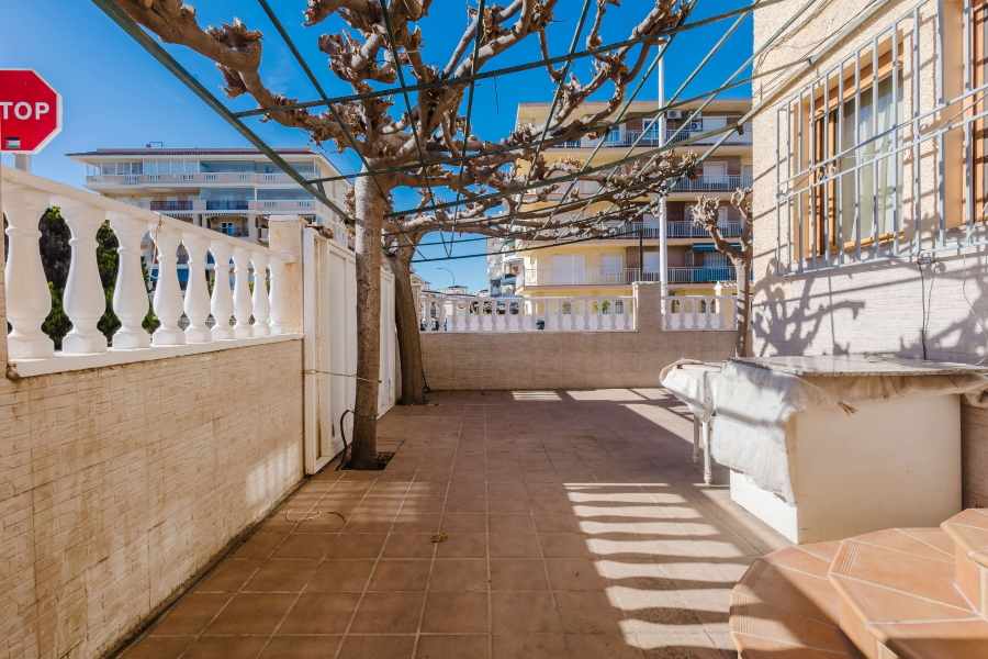 Resale - Apartamento/Bungalow - Torrevieja  - La Mata