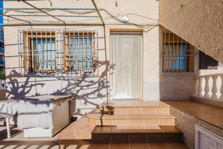 Resale - Apartamento/Bungalow - Torrevieja  - La Mata
