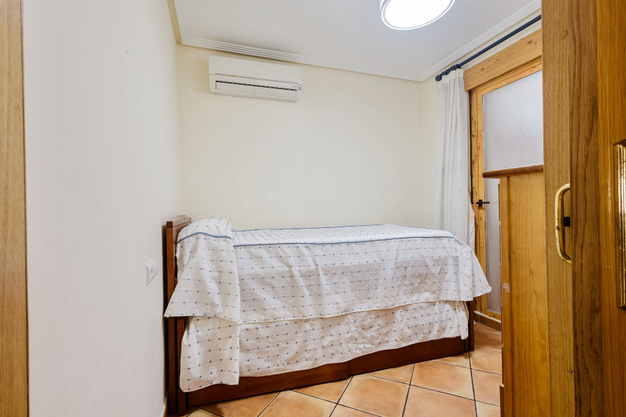 Resale - Apartamento/Bungalow - Torrevieja  - La Mata