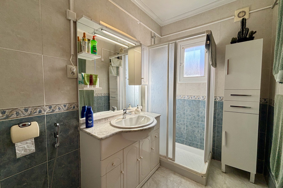 Resale - Apartamento/Bungalow - Torrevieja  - La Mata