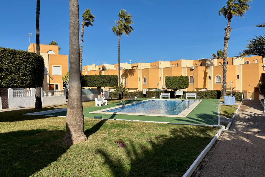 Resale - Apartamento/Bungalow - Torrevieja  - La Mata