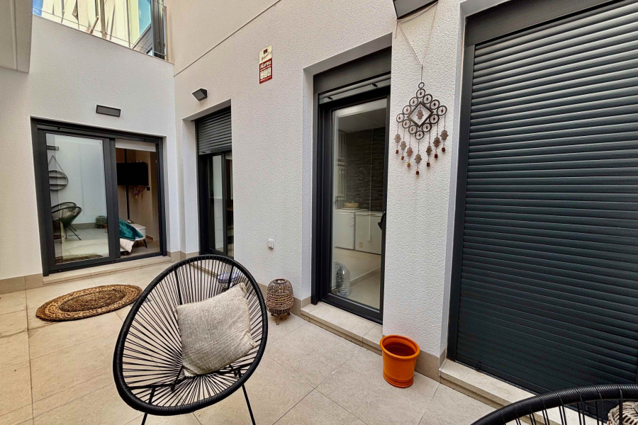 Resale - Lägenhet / Bungalow  - Guardamar del Segura - Los Secanos