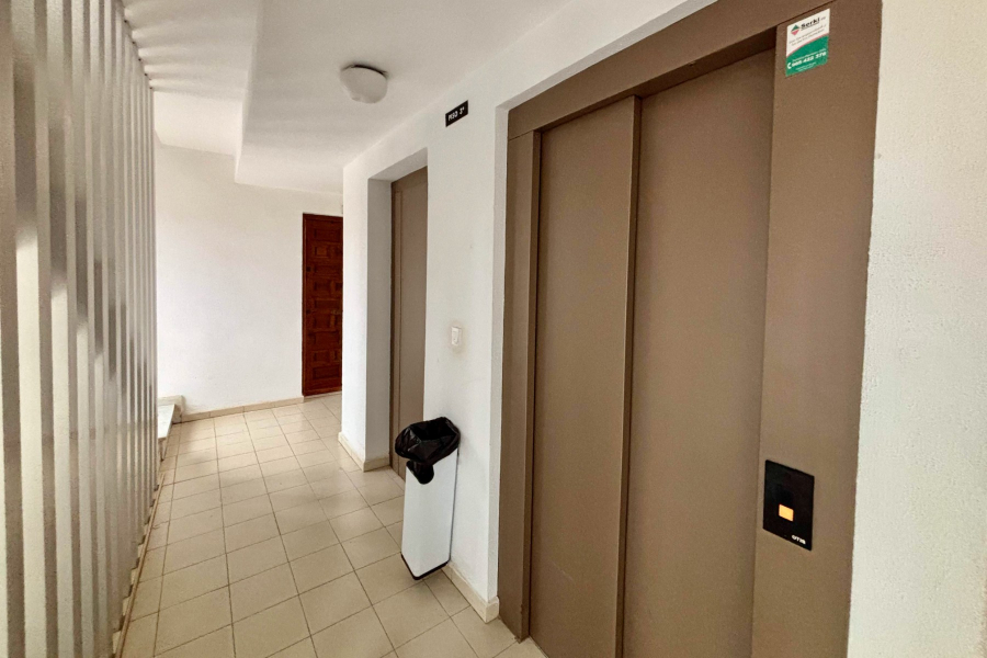 Resale - Apartamento/Bungalow - Torrevieja  - La Mata