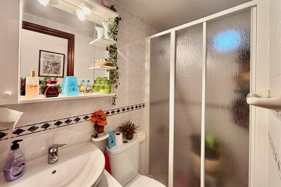 Resale - Apartamento/Bungalow - Torrevieja  - La Mata