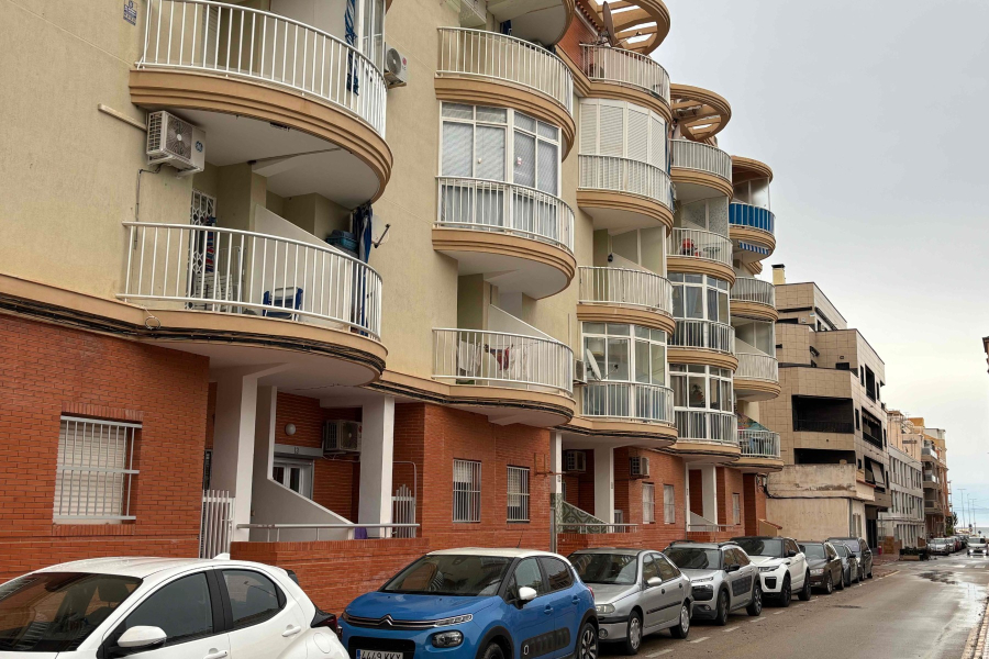 Resale - Apartamento/Bungalow - Torrevieja  - La Mata