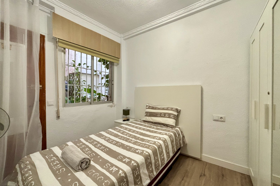 Resale - Apartamento/Bungalow - Torrevieja  - Lomas del Mar