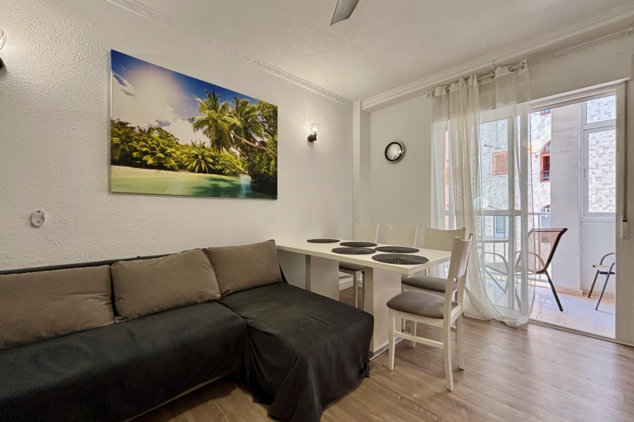 Resale - Apartamento/Bungalow - Torrevieja  - Lomas del Mar