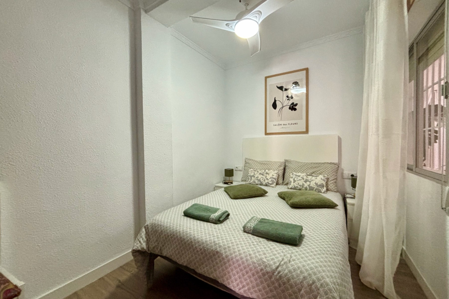 Resale - Apartamento/Bungalow - Torrevieja  - Lomas del Mar