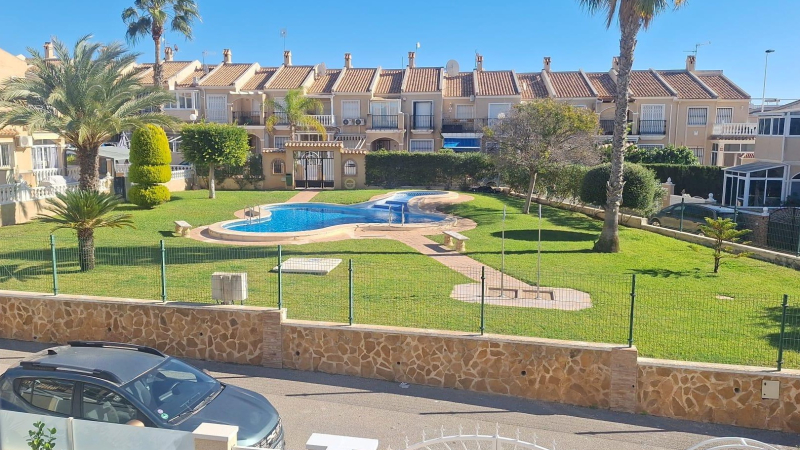 Radhus / Duplex - Resale - Torrevieja  - Aguas Nuevas