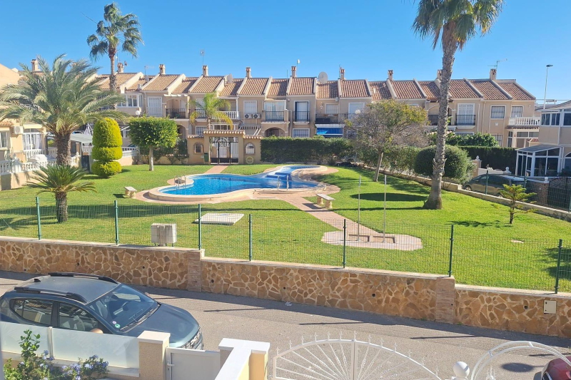 Townhouse / Duplex - Resale - Torrevieja  - Aguas Nuevas