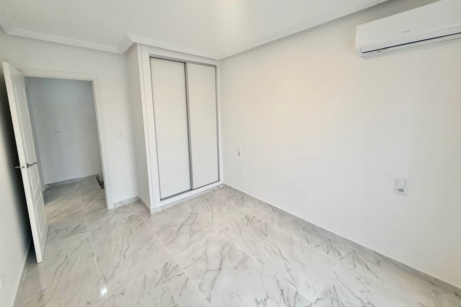 Resale - Radhus / Duplex - Torrevieja  - Aguas Nuevas