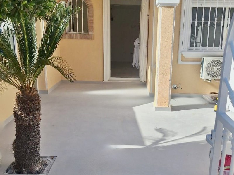 Resale - Radhus / Duplex - Torrevieja  - Aguas Nuevas