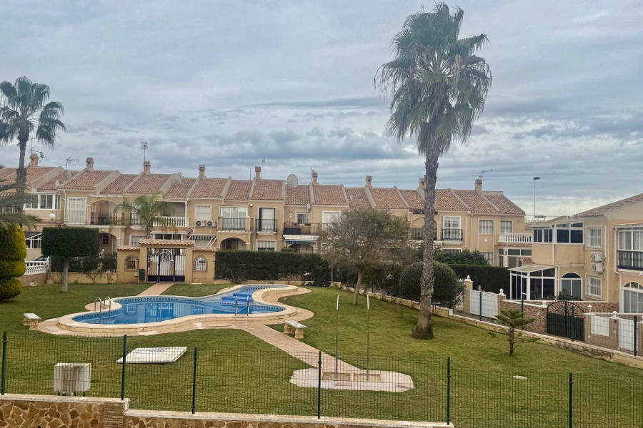 Resale - Radhus / Duplex - Torrevieja  - Aguas Nuevas