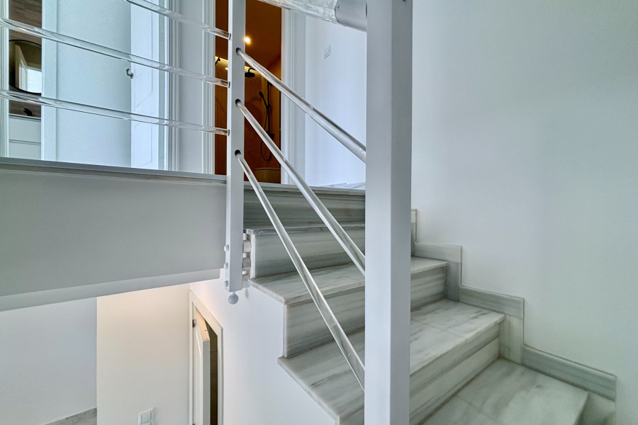 Resale - Duplex / Adosado - Torrevieja  - Aguas Nuevas