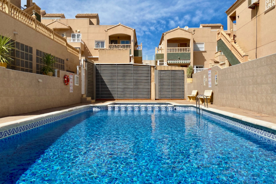 Resale - Apartment/Bungalow - Torrevieja  - La Mata