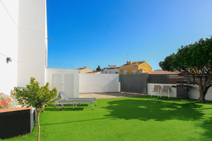 Resale - Townhouse / Duplex - Torrevieja  - Aguas Nuevas
