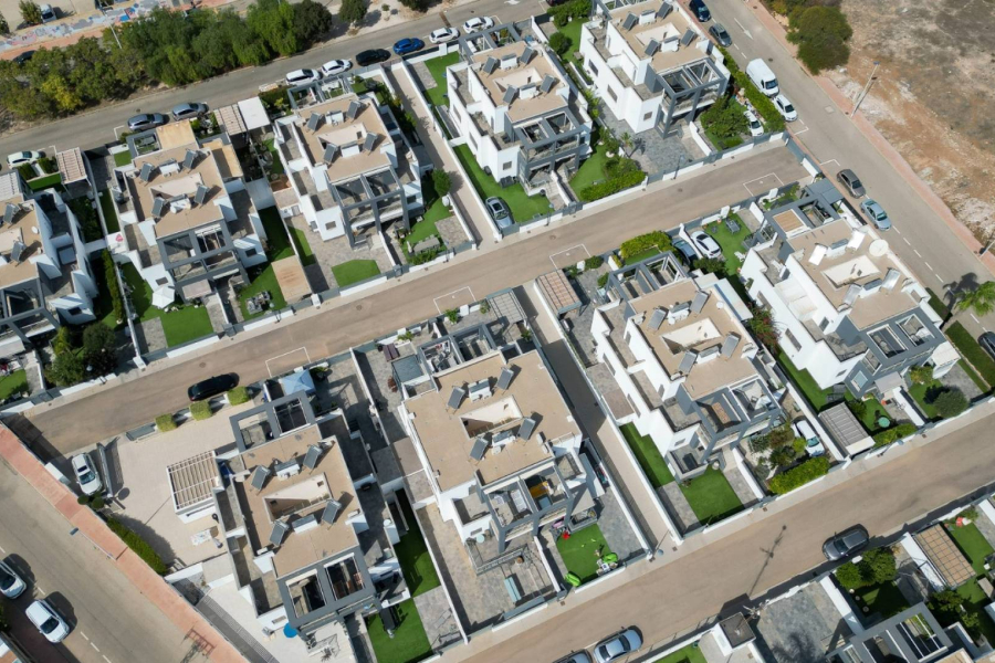 Resale - Townhouse / Duplex - Torrevieja  - Aguas Nuevas