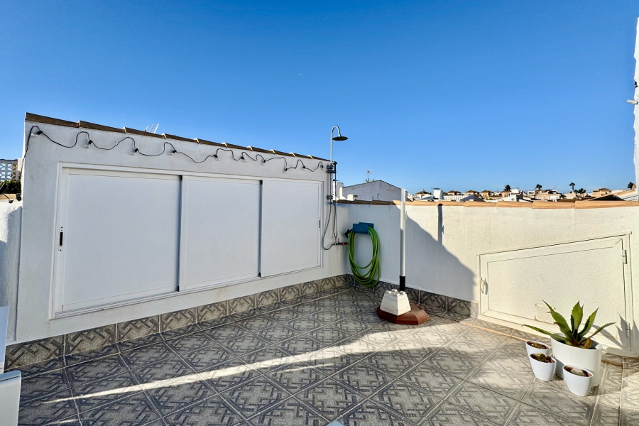 Resale - Lägenhet / Bungalow  - Torrevieja  - La Rosaleda - Los Frutales