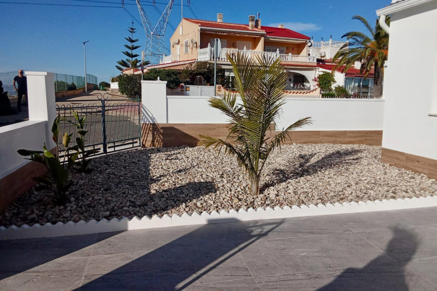 Resale - Villa / Semi detached - Ciudad Quesada