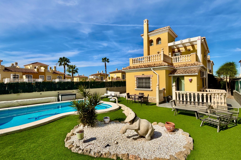 Villa - Resale - Guardamar del Segura - El Raso