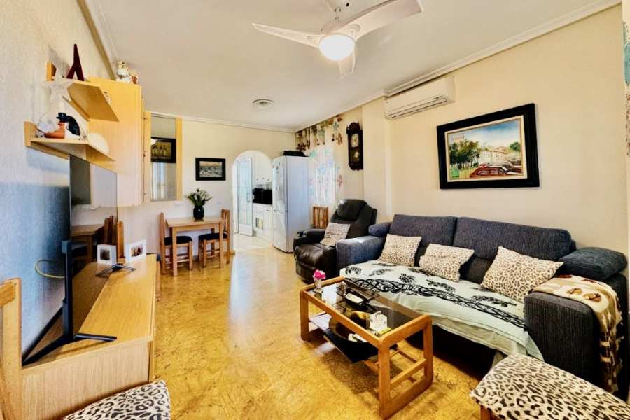 Resale - Lägenhet / Bungalow  - Torrevieja  - La Mata