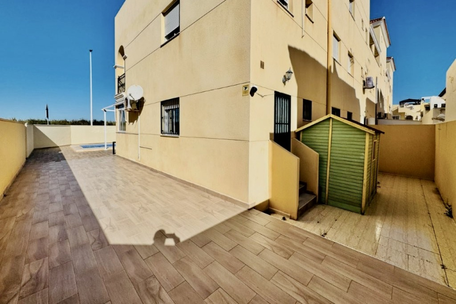 Resale - Lägenhet / Bungalow  - Torrevieja  - La Mata