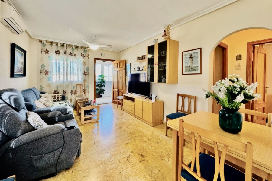 Resale - Lägenhet / Bungalow  - Torrevieja  - La Mata