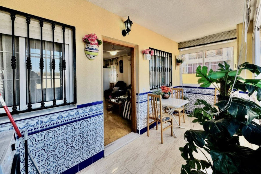 Resale - Lägenhet / Bungalow  - Torrevieja  - La Mata