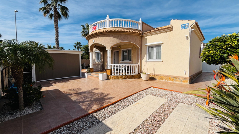 Villa / Semi detached - Resale - Guardamar del Segura - El Raso