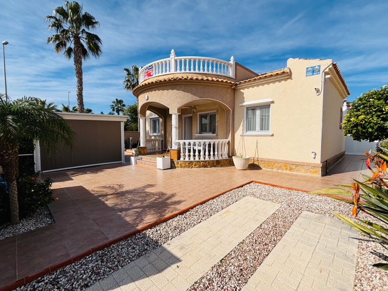 Villa / Semi detached - Resale - Guardamar del Segura - EC01GLM