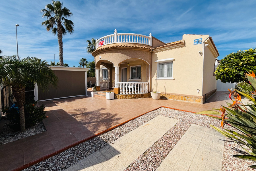 Resale - Villa / Semi detached - Guardamar del Segura - El Raso