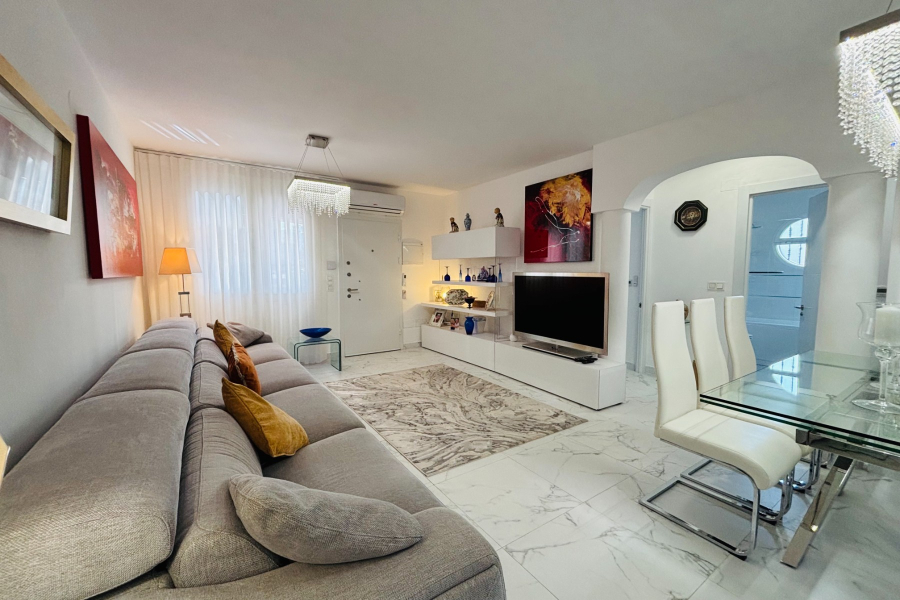 Resale - Villa / Semi detached - Guardamar del Segura - El Raso