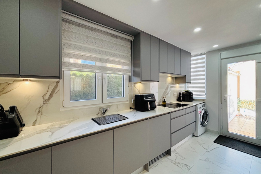 Resale - Villa / Semi detached - Guardamar del Segura - El Raso