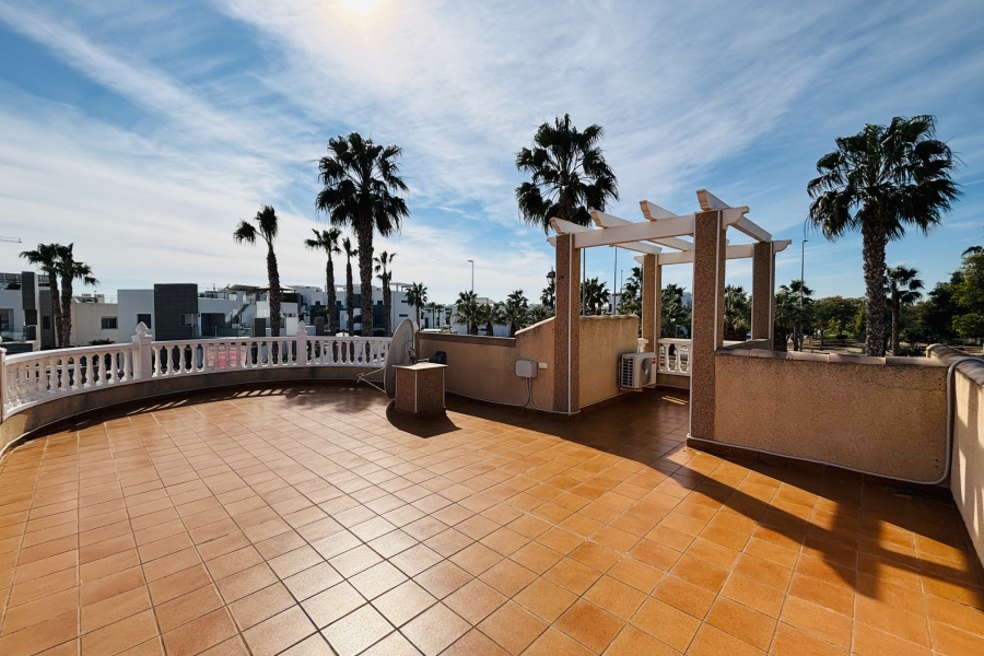 Resale - Villa / Semi detached - Guardamar del Segura - El Raso