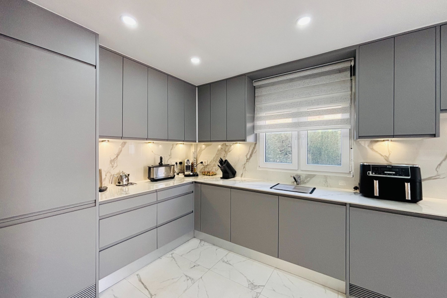 Resale - Villa / Semi detached - Guardamar del Segura - El Raso