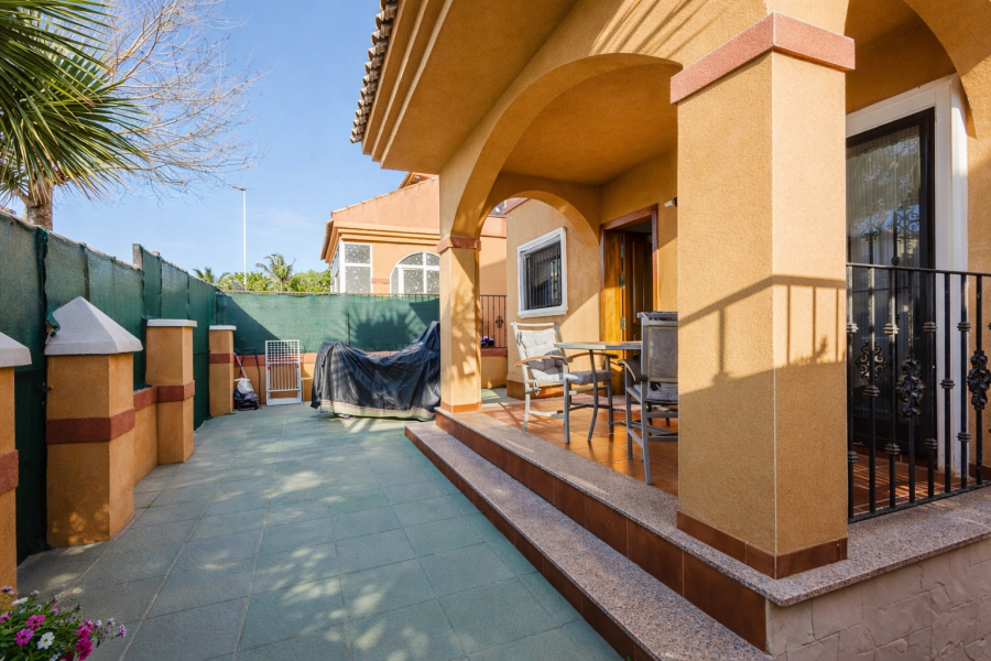 Bruktboliger - Villa - Torrevieja  - Aguas Nuevas