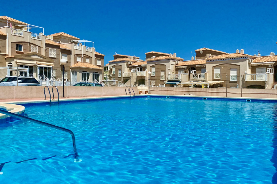 Resale - Lägenhet / Bungalow  - Torrevieja  - Aguas Nuevas