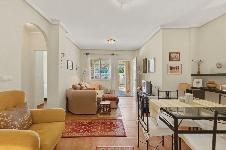 Resale - Lägenhet / Bungalow  - Torrevieja  - Aguas Nuevas