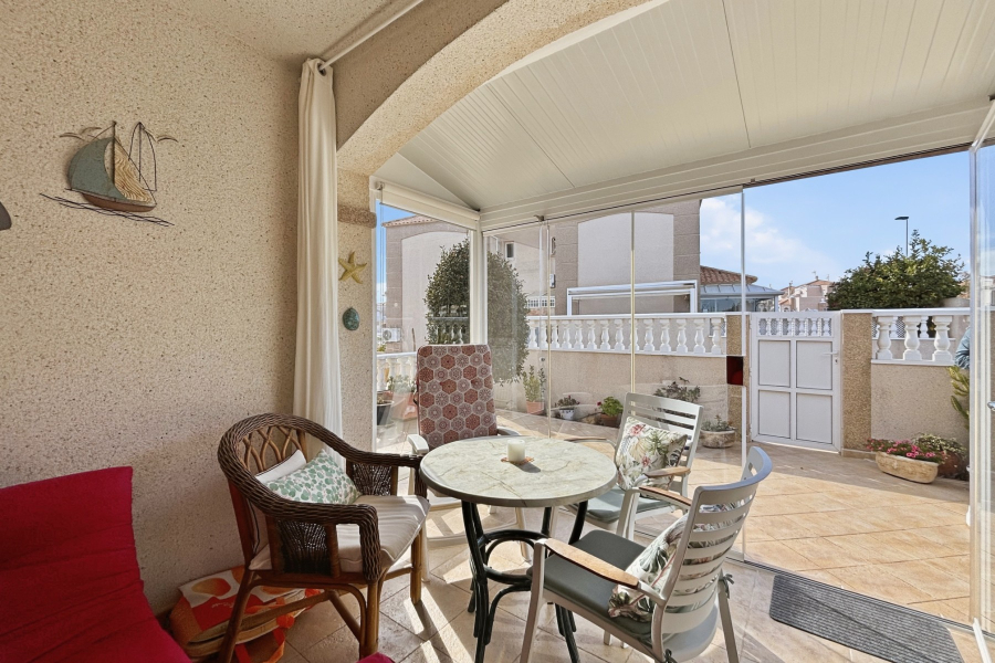 Resale - Lägenhet / Bungalow  - Torrevieja  - Aguas Nuevas