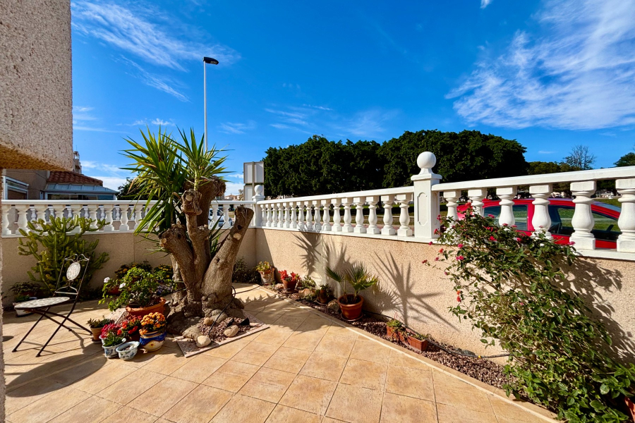 Resale - Lägenhet / Bungalow  - Torrevieja  - Aguas Nuevas