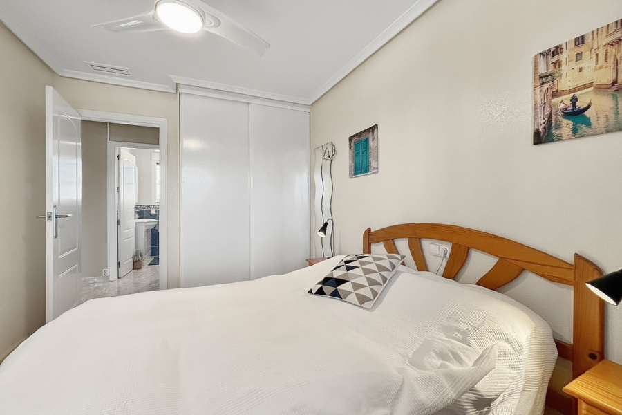 Z drugiej ręki - Willa  - Catral