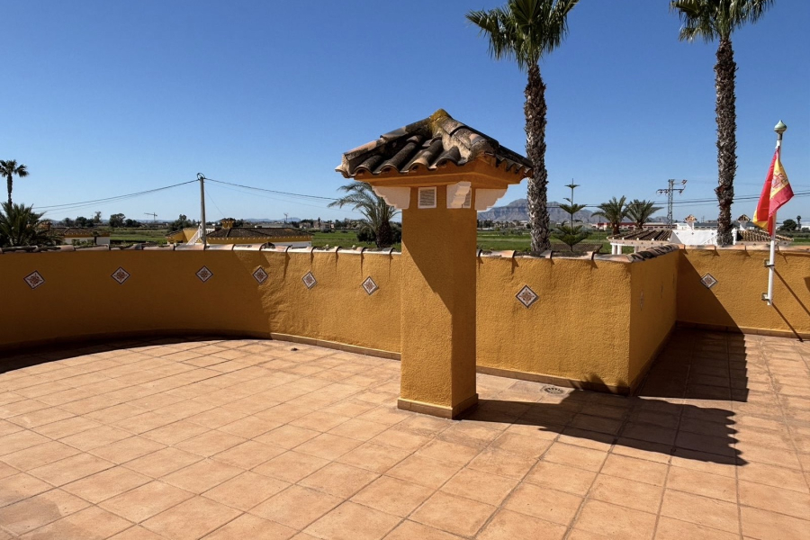 Z drugiej ręki - Willa  - Catral