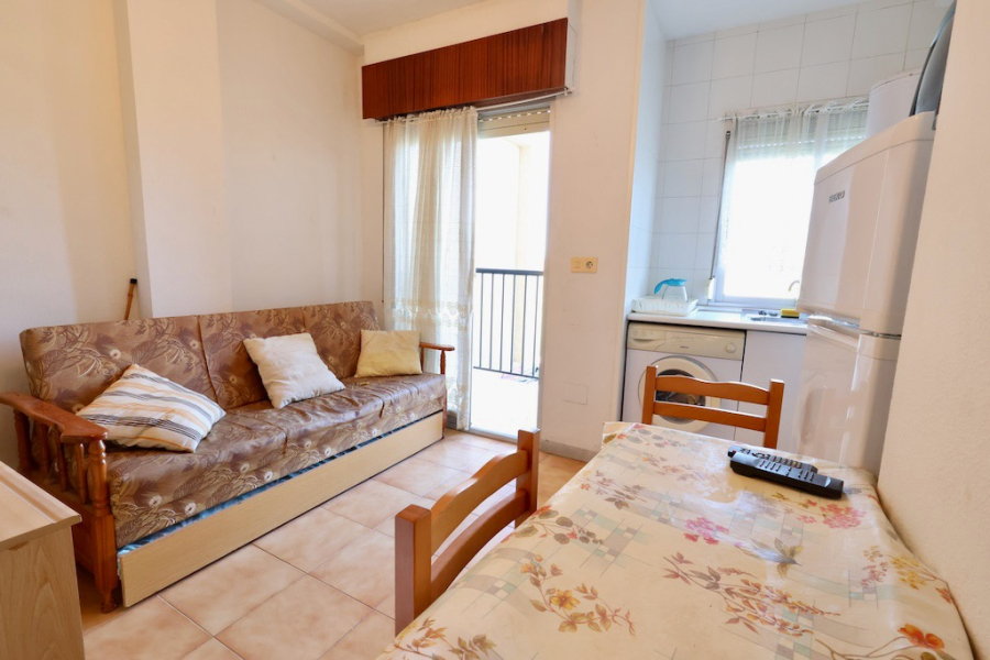 Resale - Lägenhet / Bungalow  - Torrevieja  - La Mata