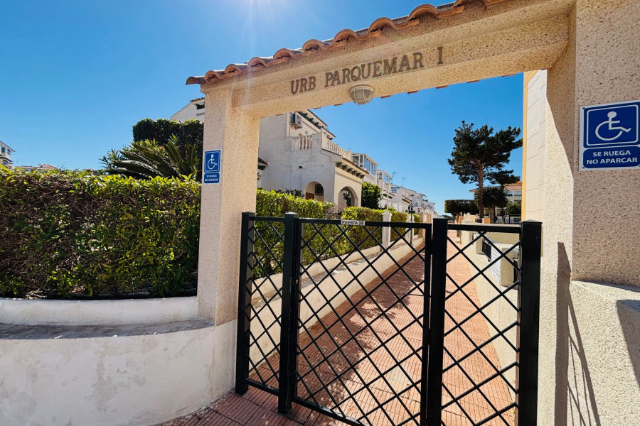 Resale - Apartment/Bungalow - Torrevieja  - La Mata