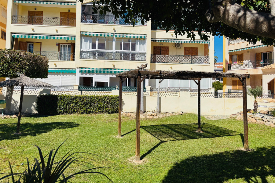 Resale - Apartment/Bungalow - Torrevieja  - La Mata