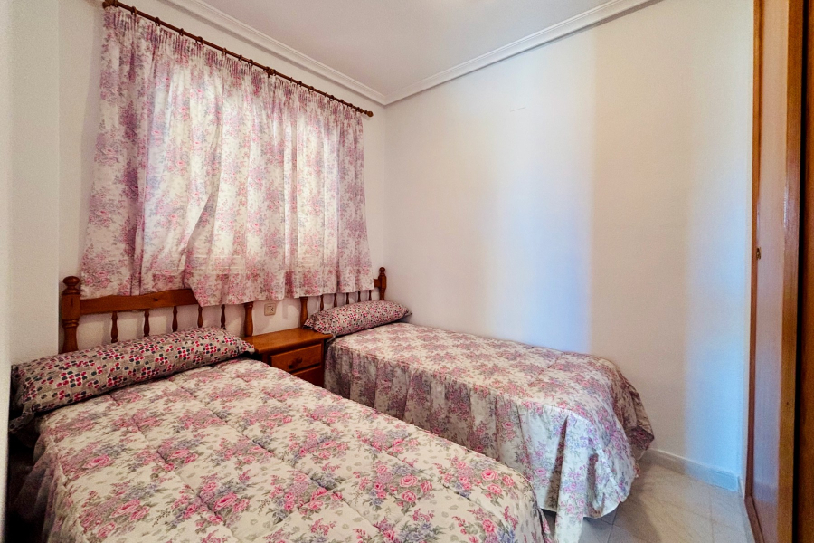 Resale - Apartment/Bungalow - Torrevieja  - La Mata